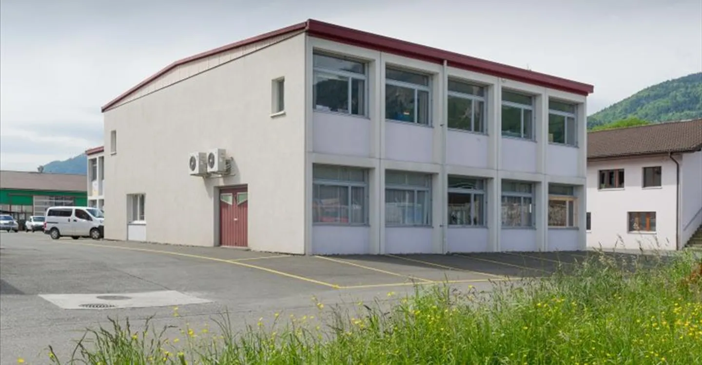 Edificio ad uso misto in affitto - Foto 1 di 4