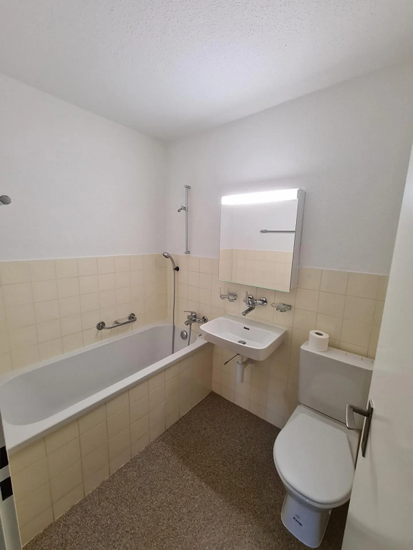 Charmante Wohnung - Foto 3 von 8