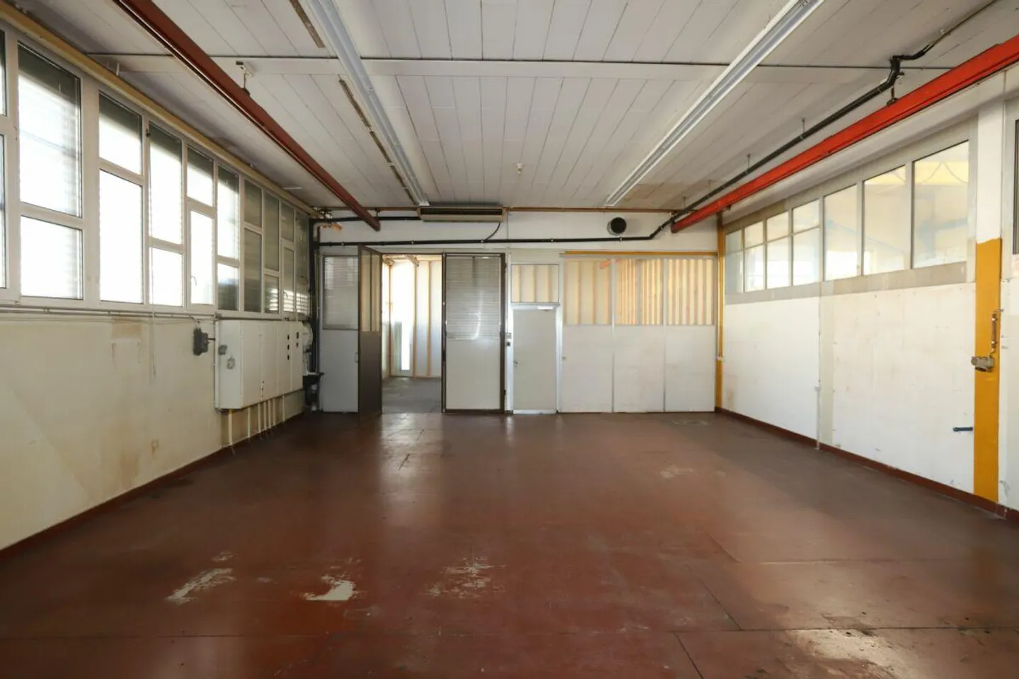 Geräumige Gewerbefläche in Aadorf - Foto 1 von 14