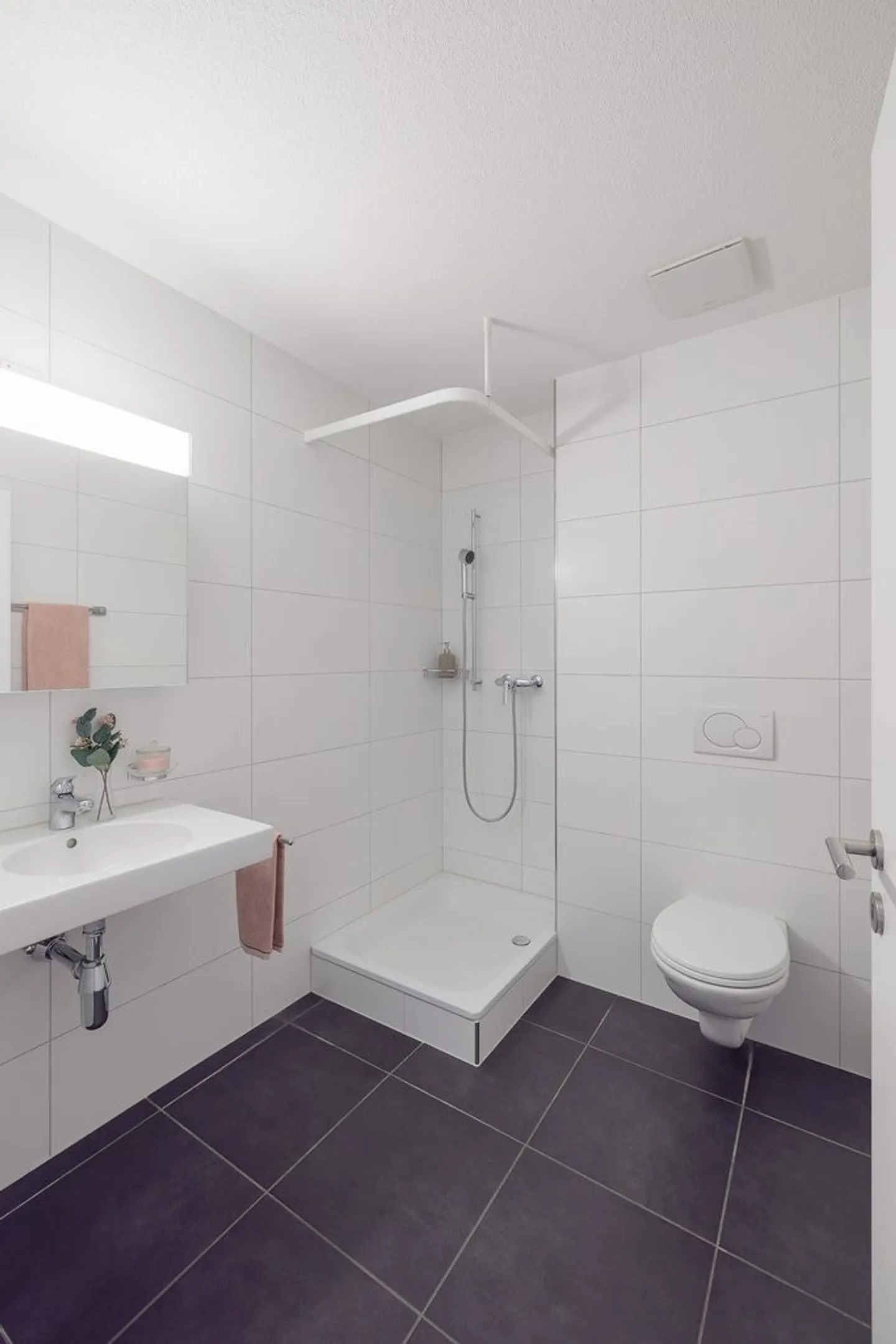 Modern 4.5-Room Apartment in Weinfelden - Photo 10 of 12