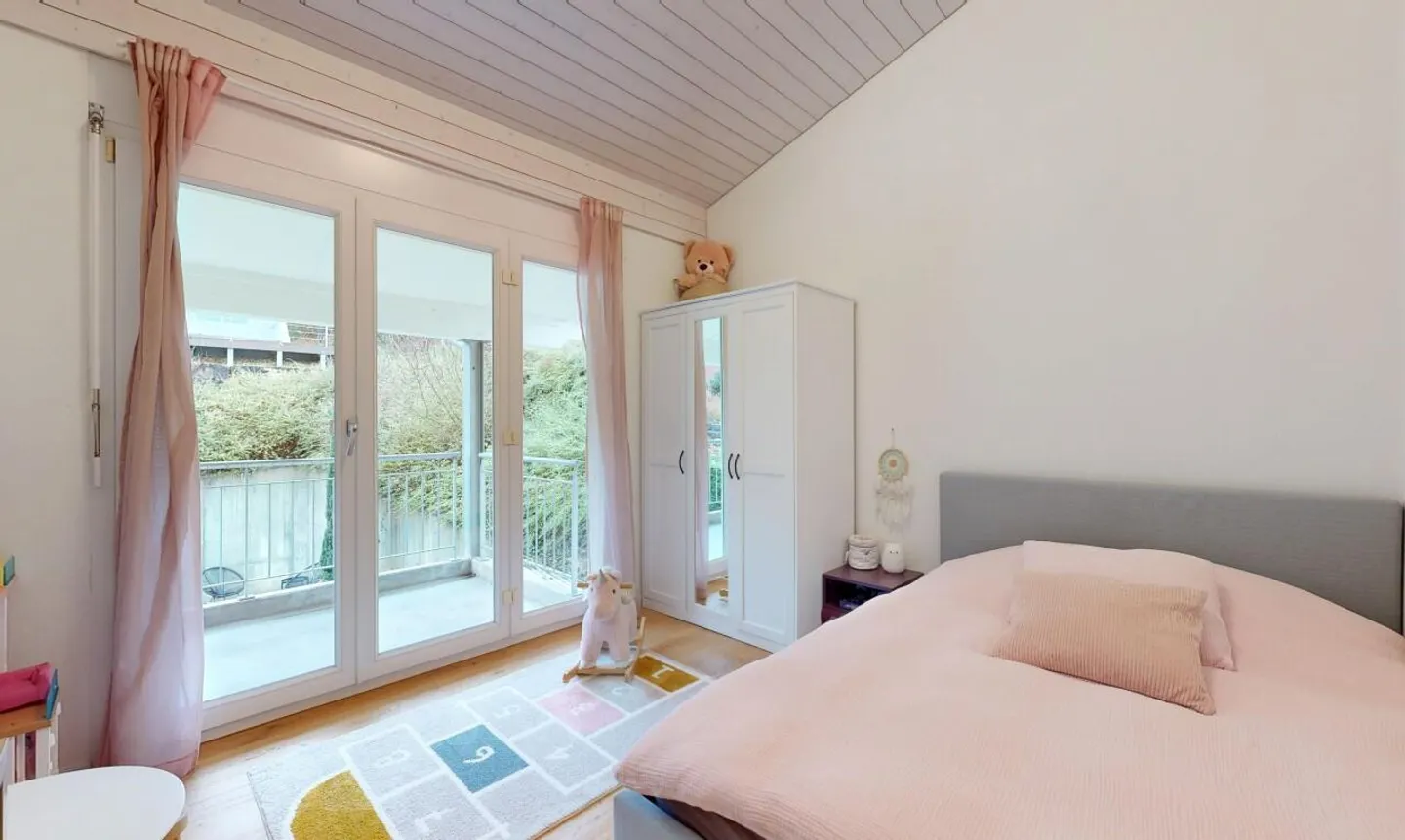 Modernes Einfamilienhaus mit Garten - Foto 8 von 11