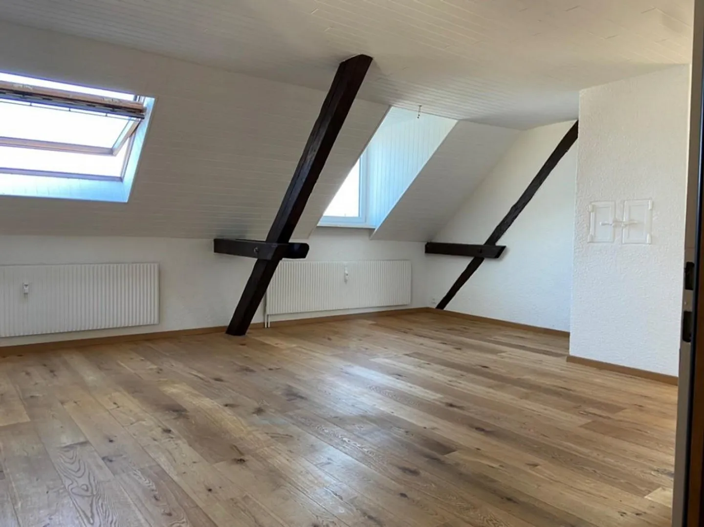 Attraktive 3.5-Zimmer-Dachwohnung zum Wohlfühlen - Foto 2 von 6