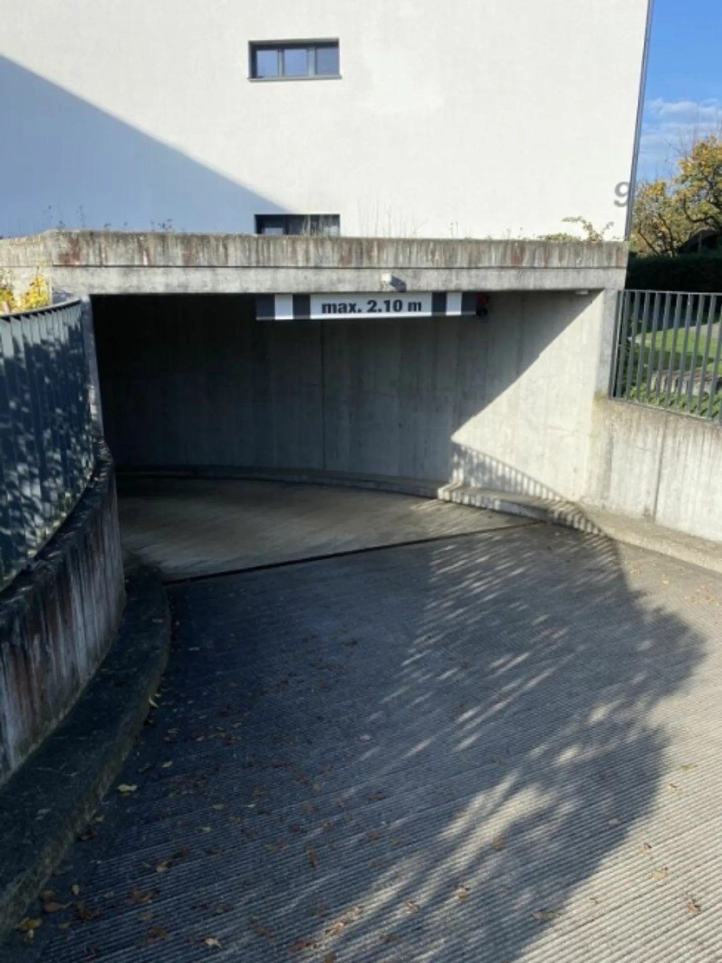 PLACES DE PARKING EN SOUS-SOL À MUHEN AG - Photo 2 sur 7