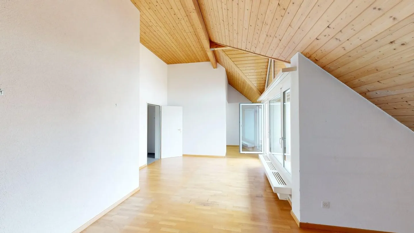 Letzte Etage 2.5 Zimmer - Foto 2 von 9