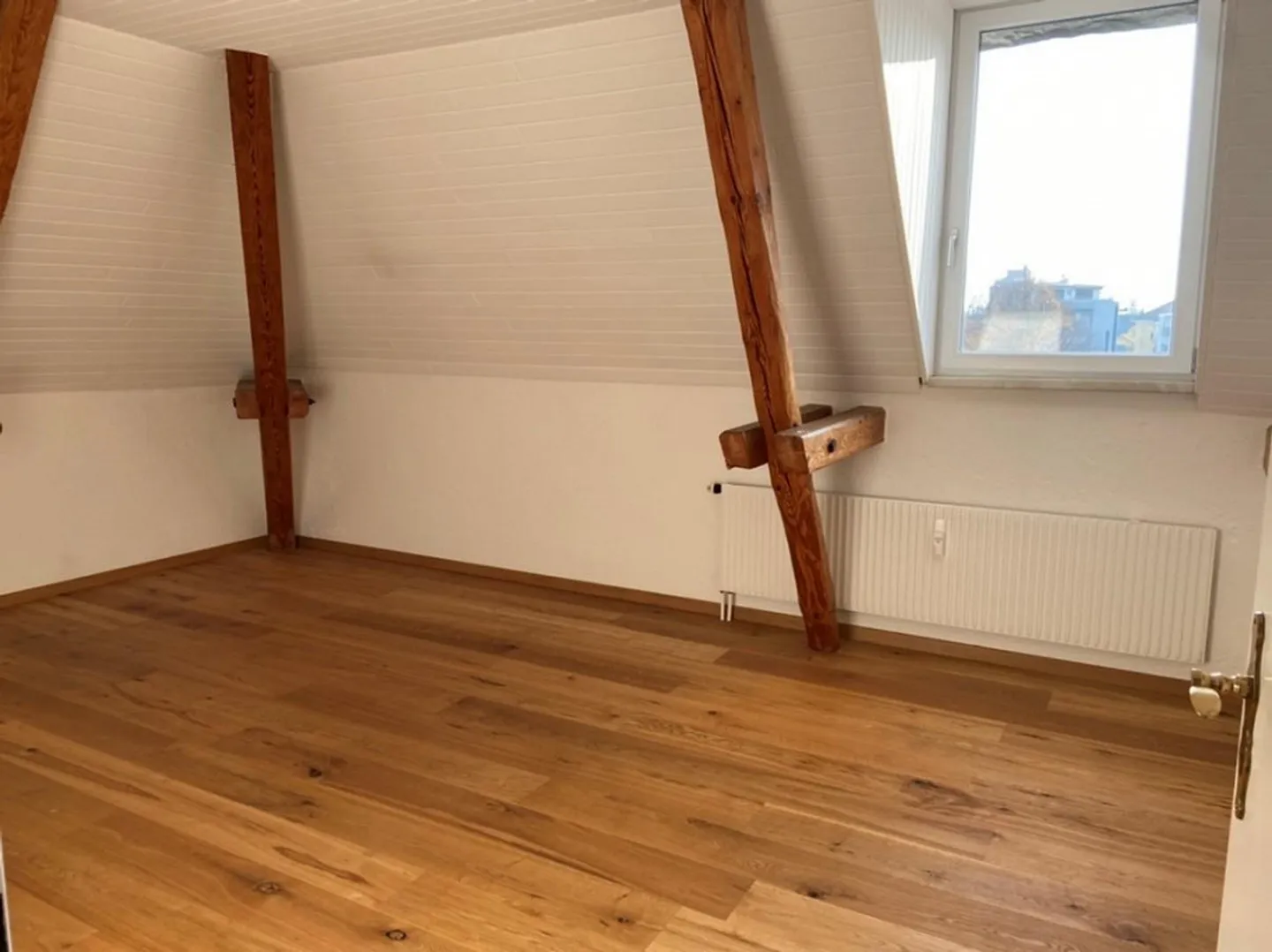 Attraktive 3.5-Zimmer-Dachwohnung zum Wohlfühlen - Foto 3 von 6
