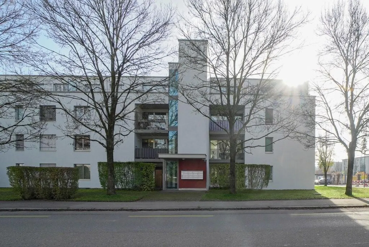 Attic Apartment on the Outskirts - Photo 2 of 12