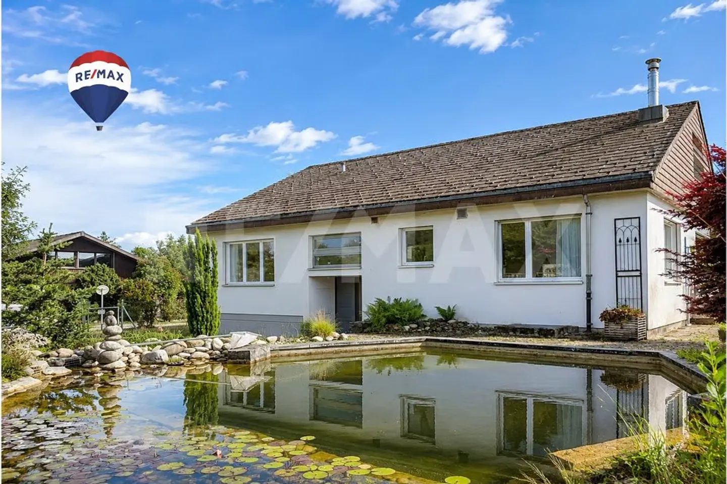 Geräumiges Einfamilienhaus mit Garten - Foto 1 von 13