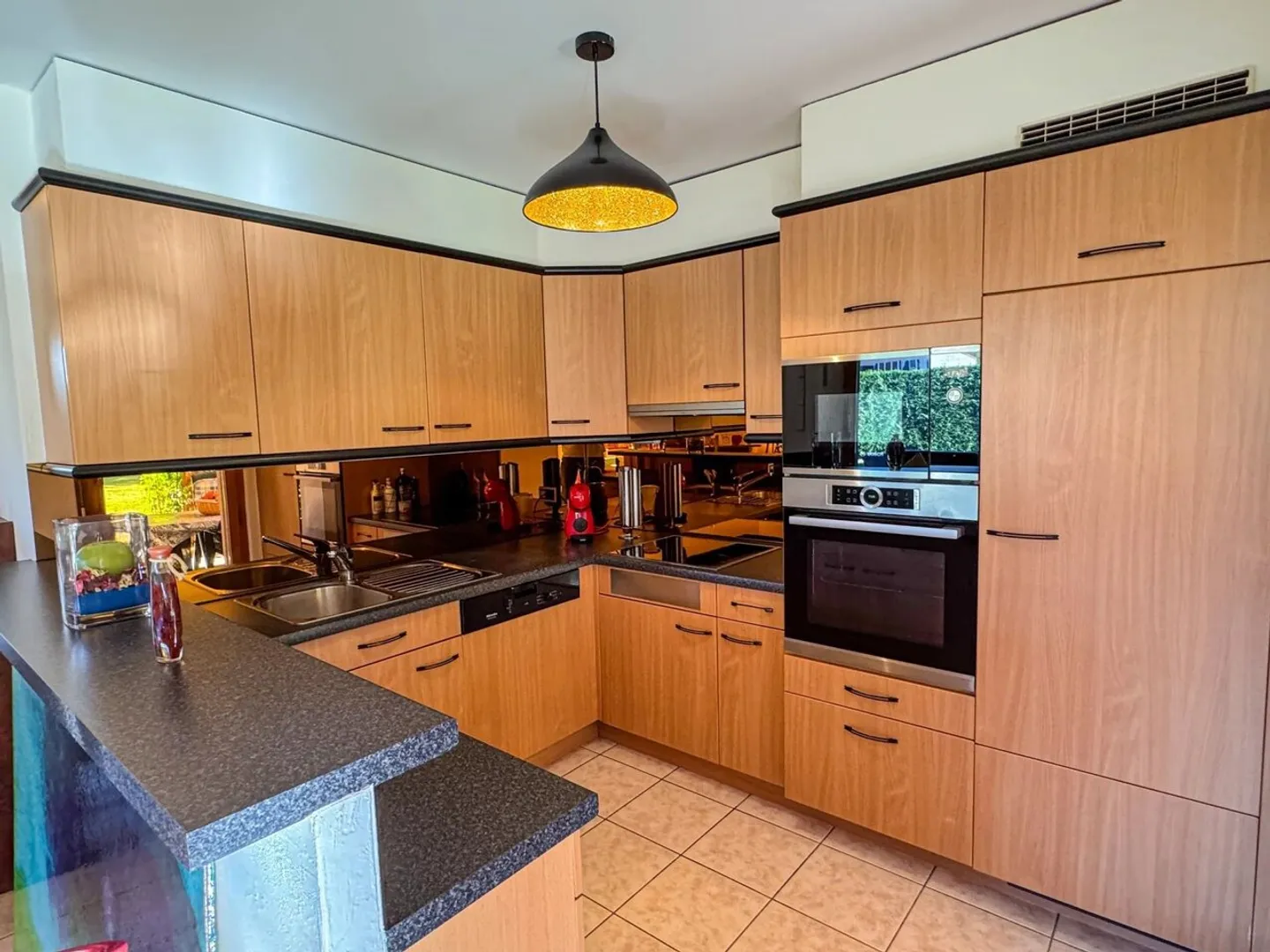Individual villa of over 220m2 - Photo 3 of 13