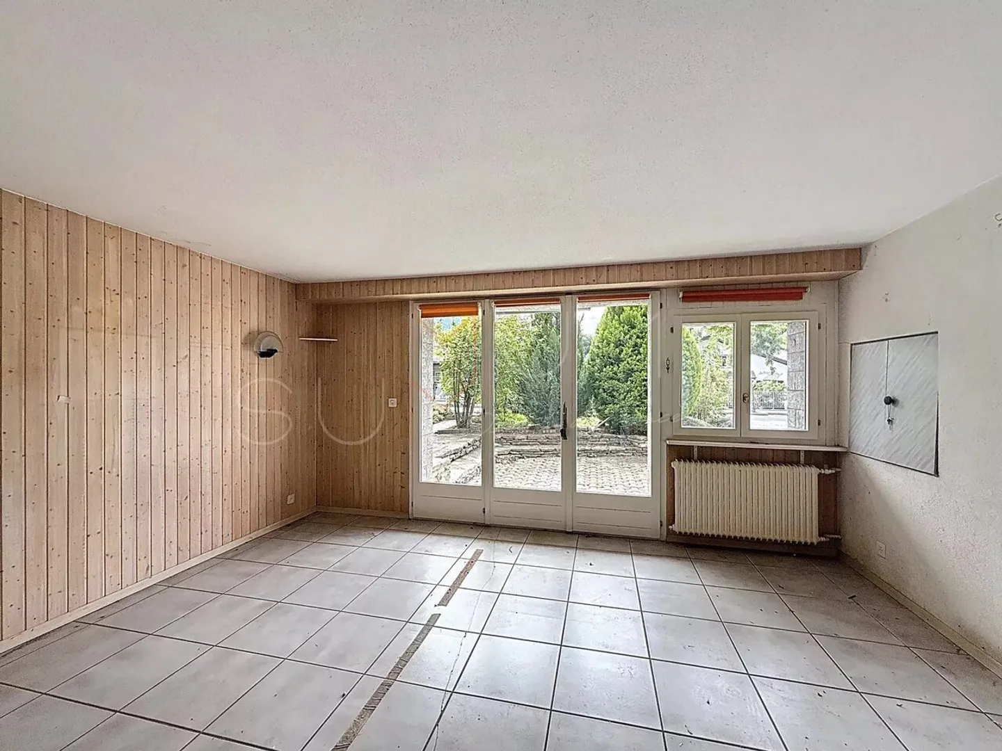 Maison familiale avec potentiel de rénovation - Photo 9 sur 13