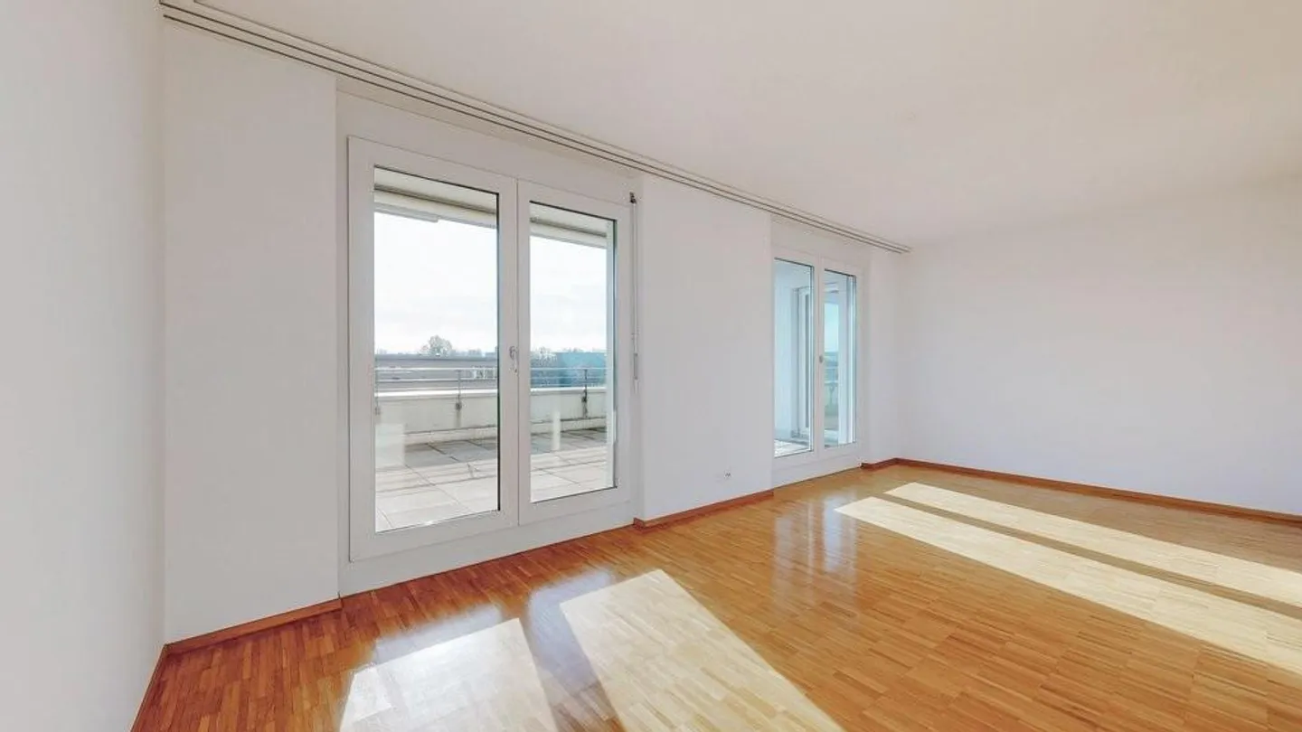 Attic Apartment on the Outskirts - Photo 6 of 12