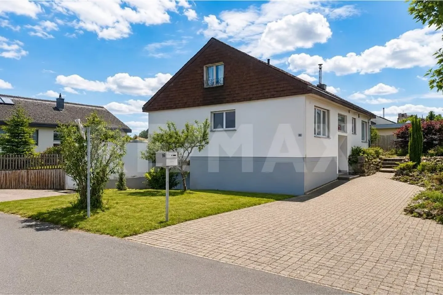 Geräumiges Einfamilienhaus mit Garten - Foto 12 von 13