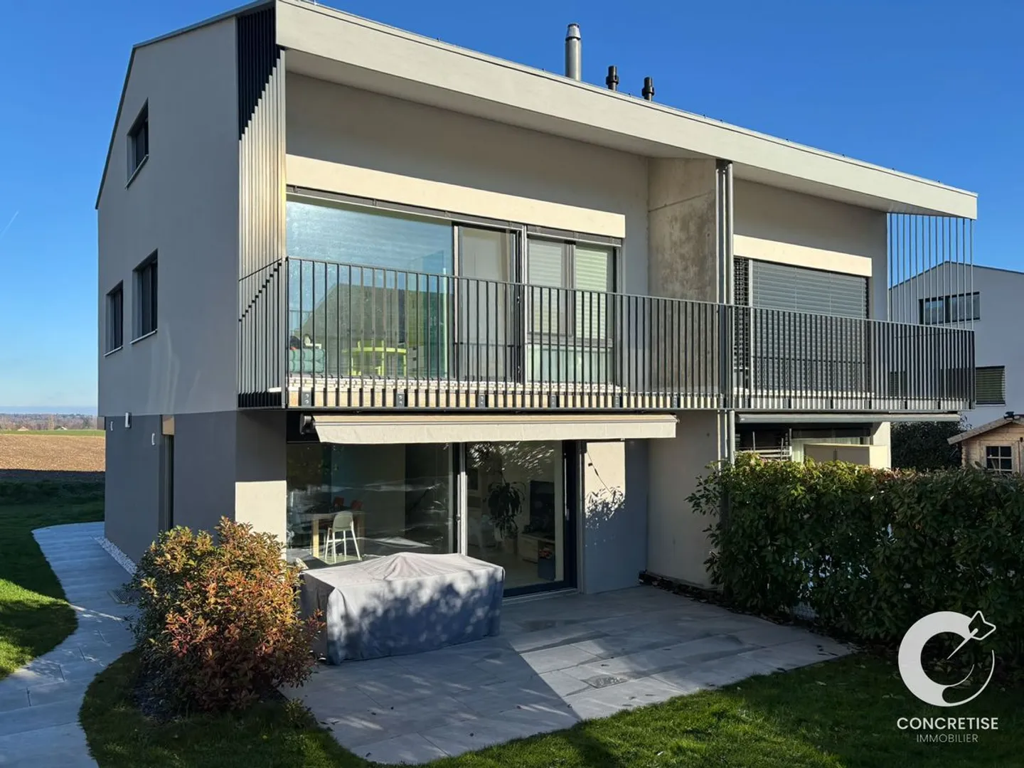 «Villa mit 5,5 Zimmern, ideal für eine Familie – wie neu» - Foto 1 von 13