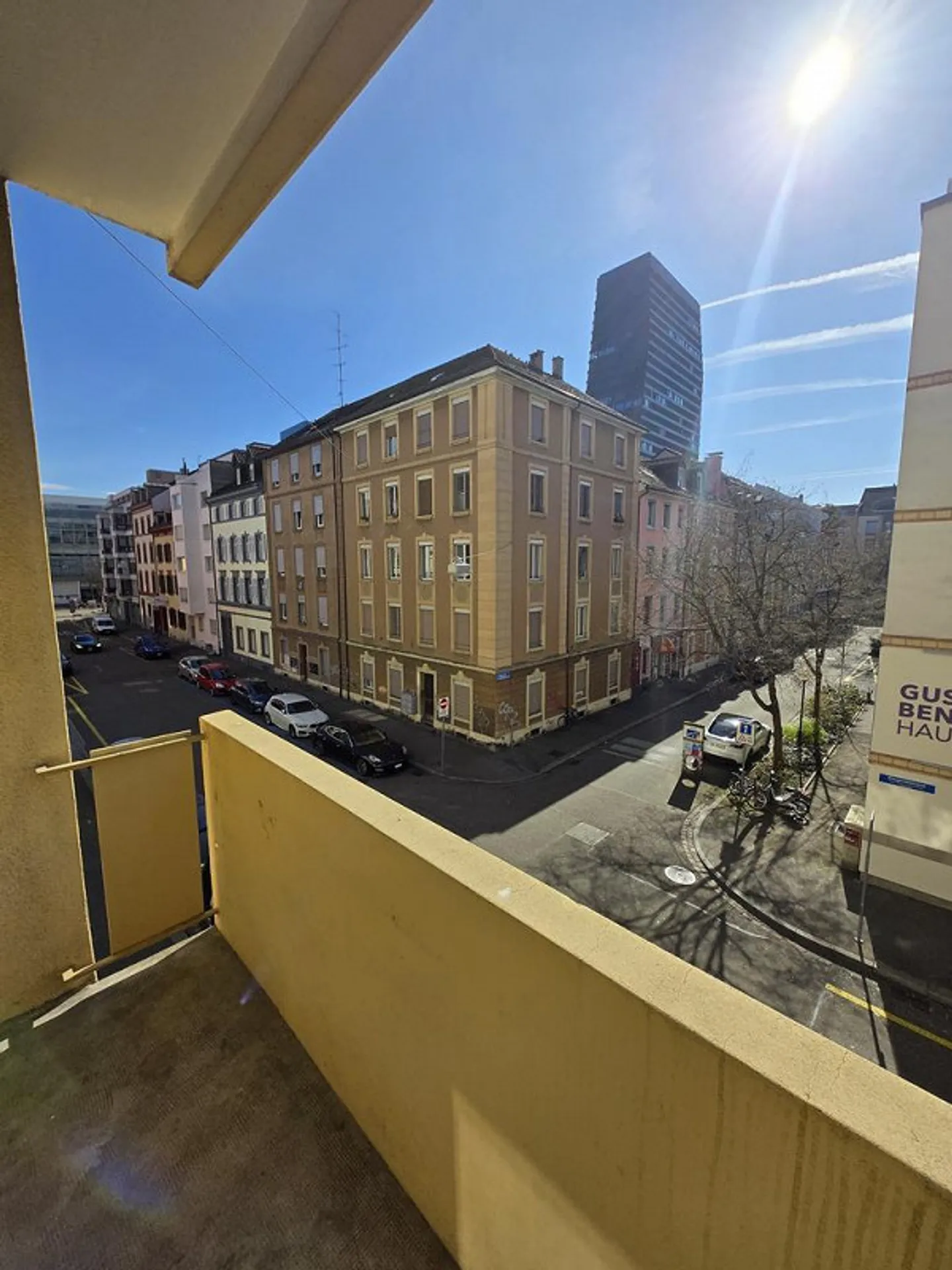2-room apartment near Messeplatz - Photo 1 of 6