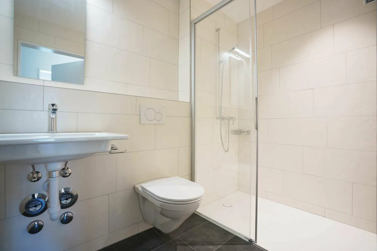 Modern Living in a Family-Friendly Residential Area - Photo 9 of 16