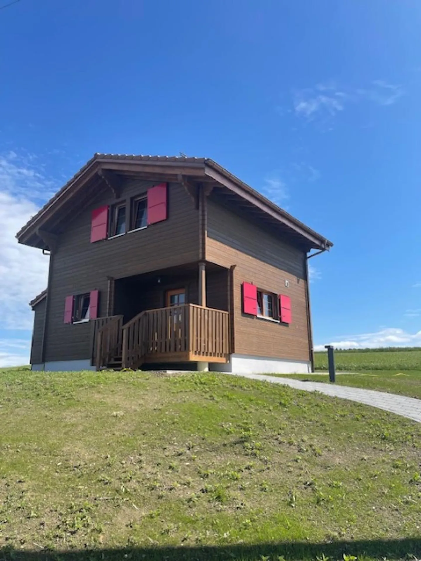 Chalet Neuf avec Vue Époustouflante - Photo 1 sur 13