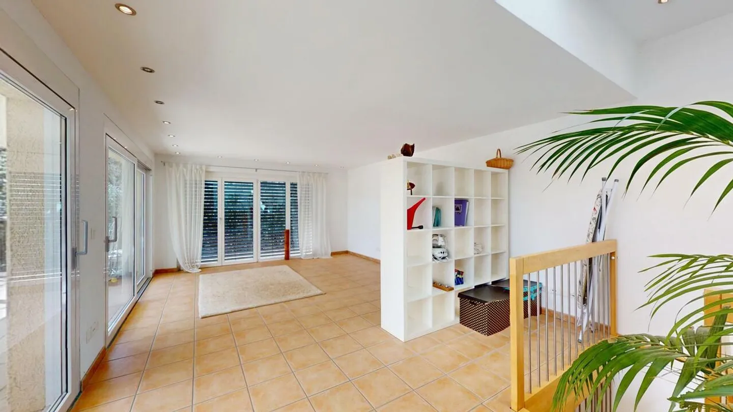 Incantevole casa unifamiliare indipendente di 6,5 stanze con molto spazio e fascino - Foto 9 di 13