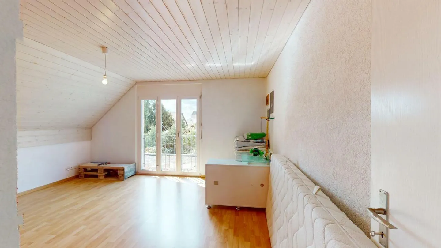 Incantevole casa unifamiliare indipendente di 6,5 stanze con molto spazio e fascino - Foto 12 di 13