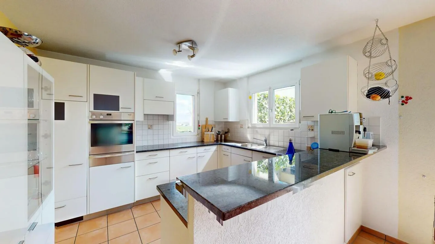 Incantevole casa unifamiliare indipendente di 6,5 stanze con molto spazio e fascino - Foto 6 di 13