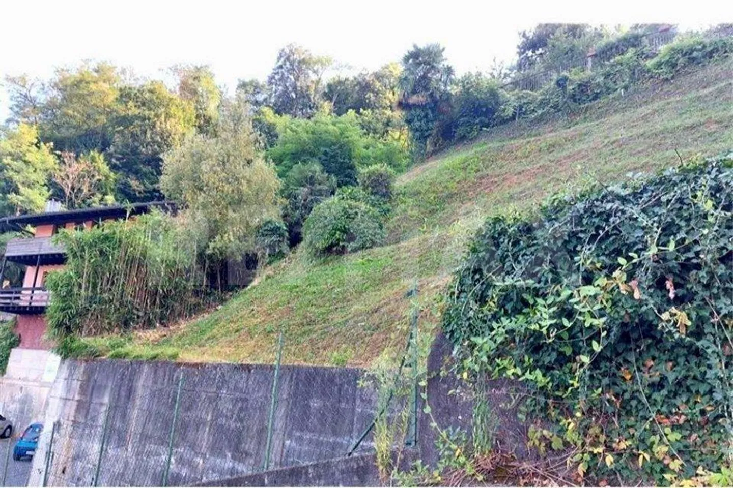 Terrain constructible avec belle vue sur le lac et les montagnes - Photo 5 sur 8