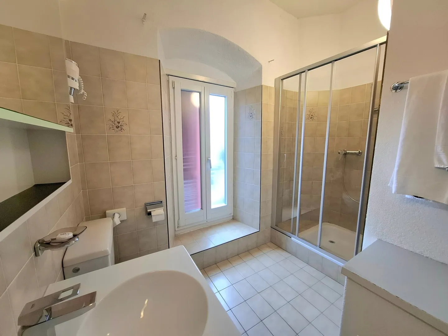 Willkommen in diesem exklusiven historischen Hotel im Herzen des Kantons Tessin! - Foto 11 von 13