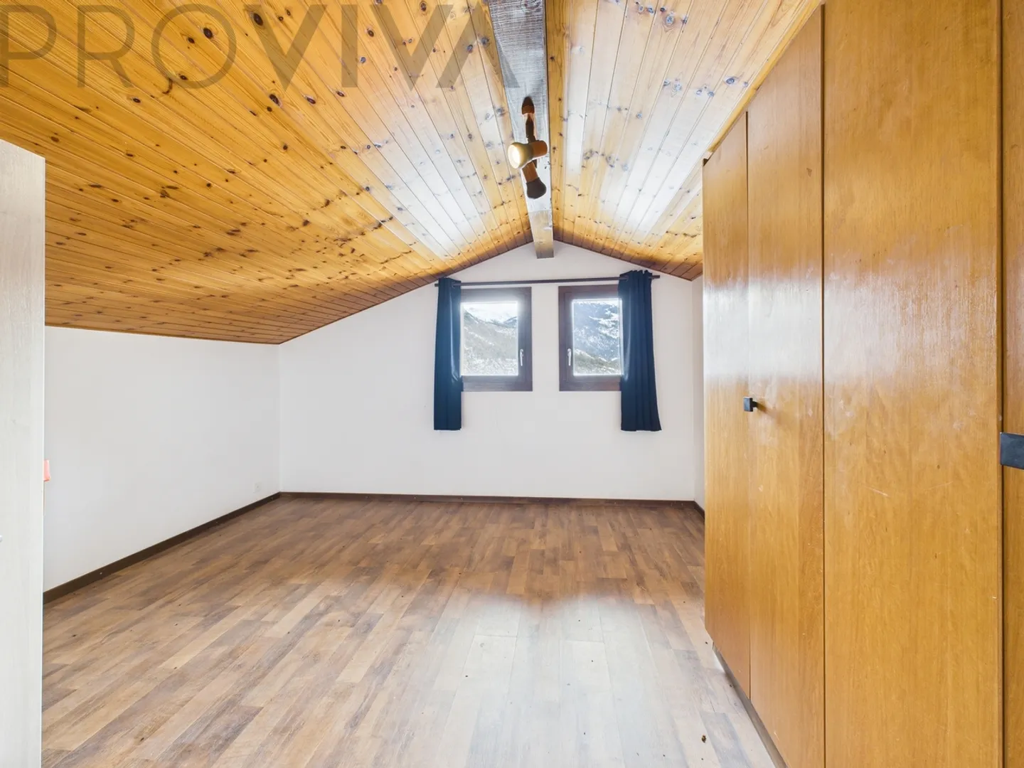 Duplex apartment with panoramic view - Photo 4 of 6