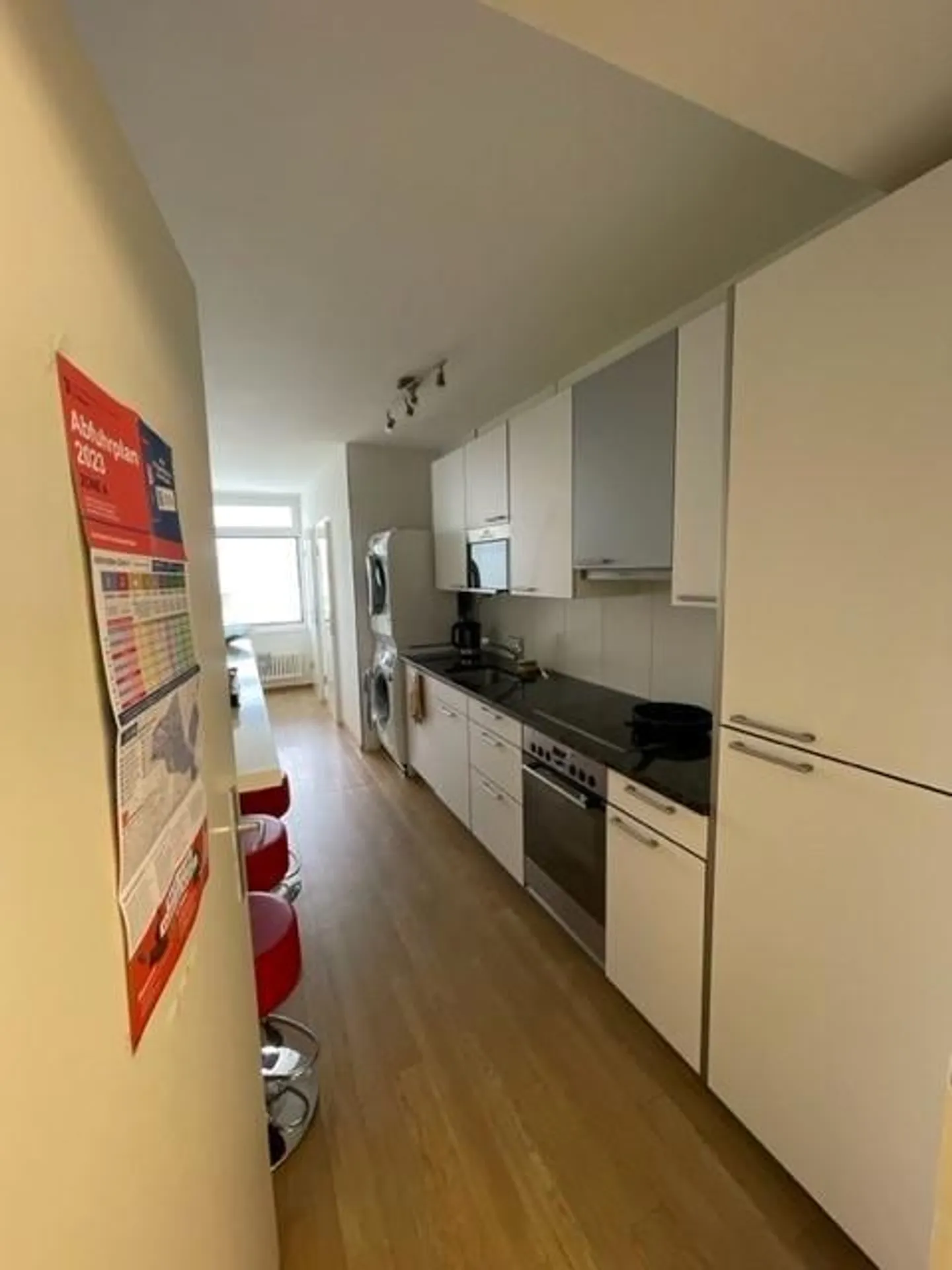 Furnished City Room in the Heart of Kleinbasel - Photo 3 of 9