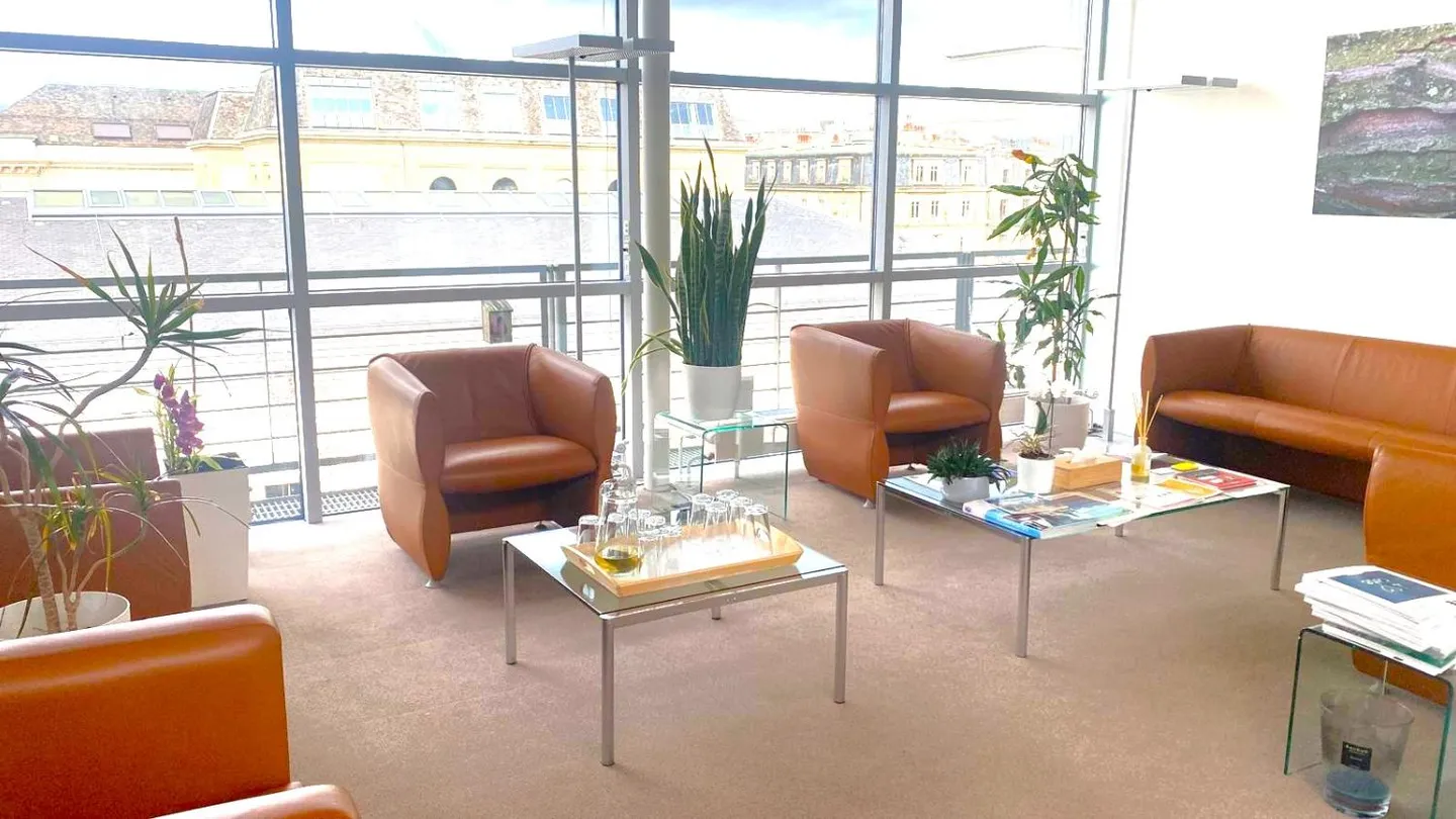 Exceptional offices of 503 m² for rent – Hypercenter of Geneva - Photo 4 of 10