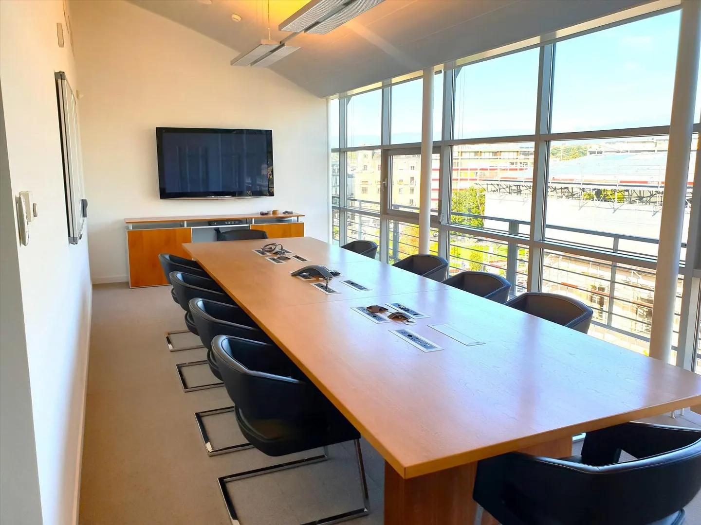 Exceptional offices of 503 m² for rent – Hypercenter of Geneva - Photo 8 of 10