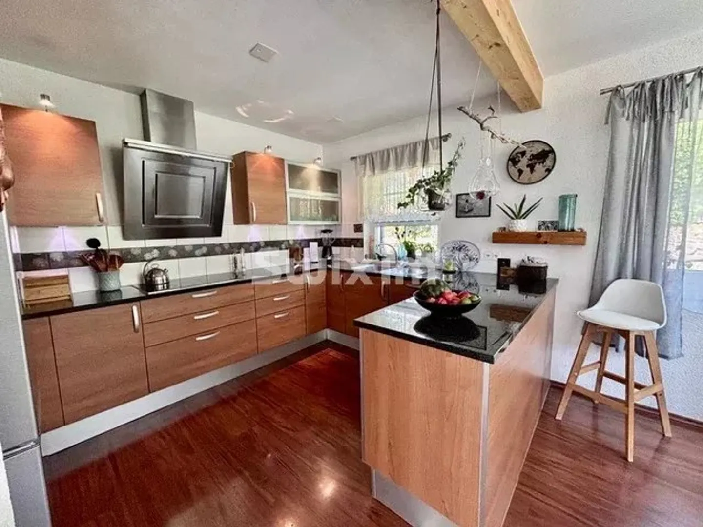 Charming 6.5-Room Villa - Photo 1 of 8