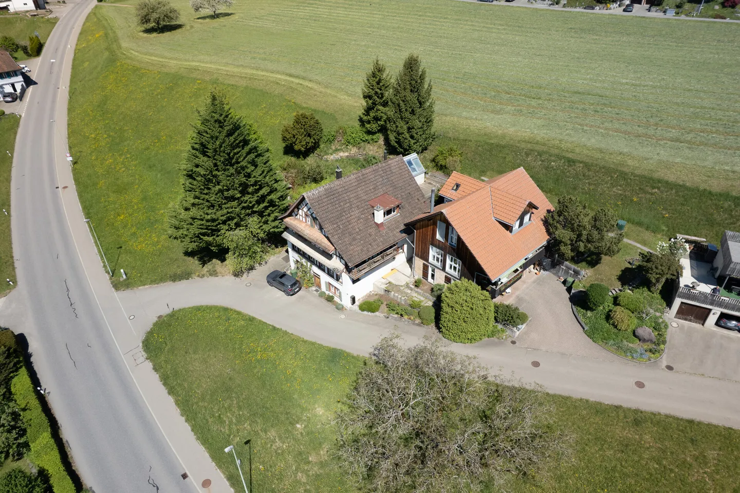 Casa unica con molto potenziale di ristrutturazione e ampliamento - Foto 3 di 23