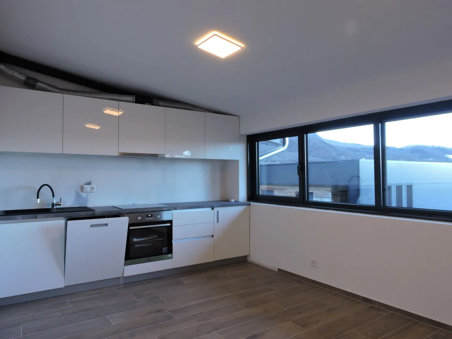 Contemporary Office Space - Photo 3 of 4