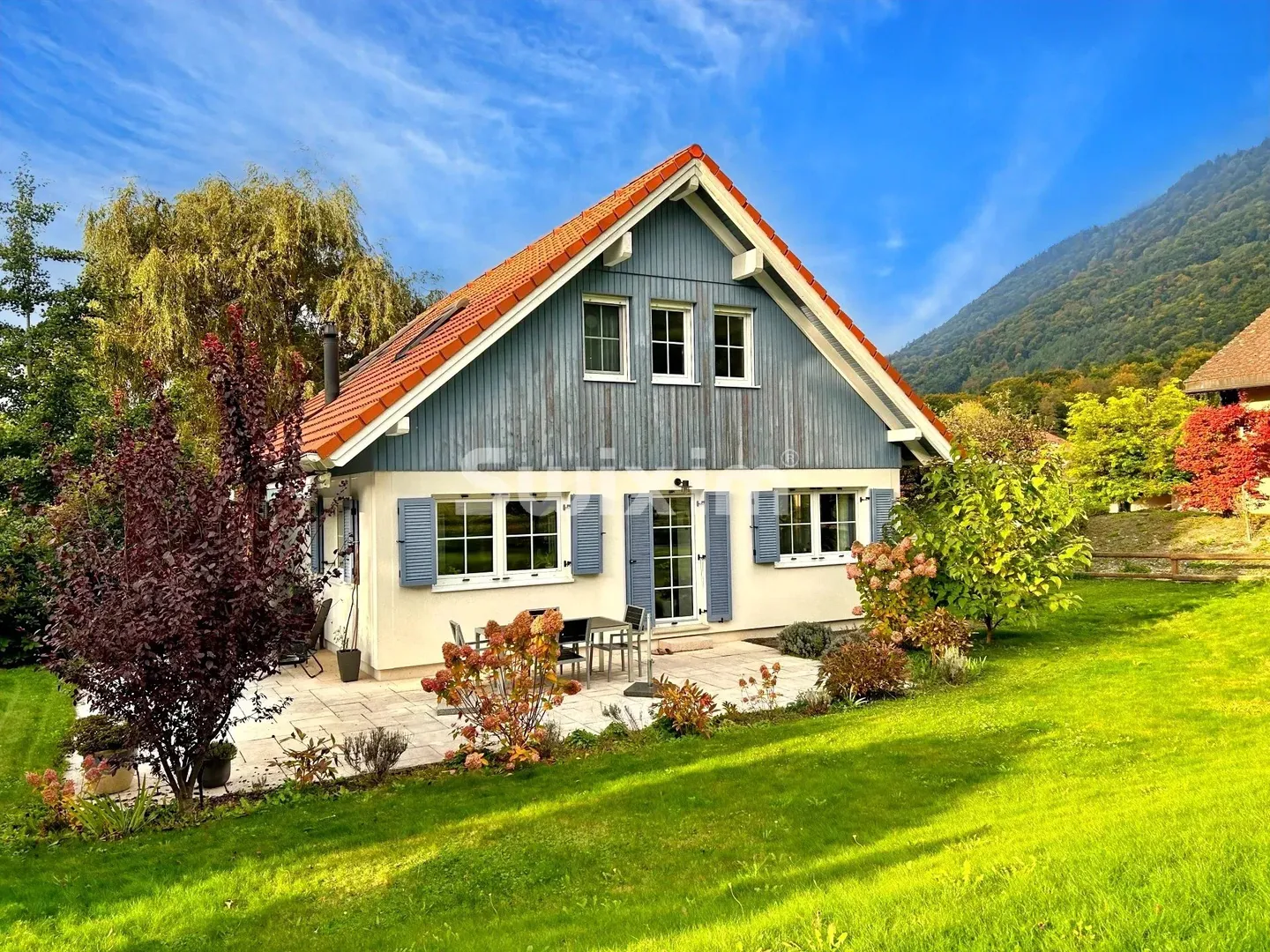 Charming 6.5-Room Villa - Photo 3 of 8