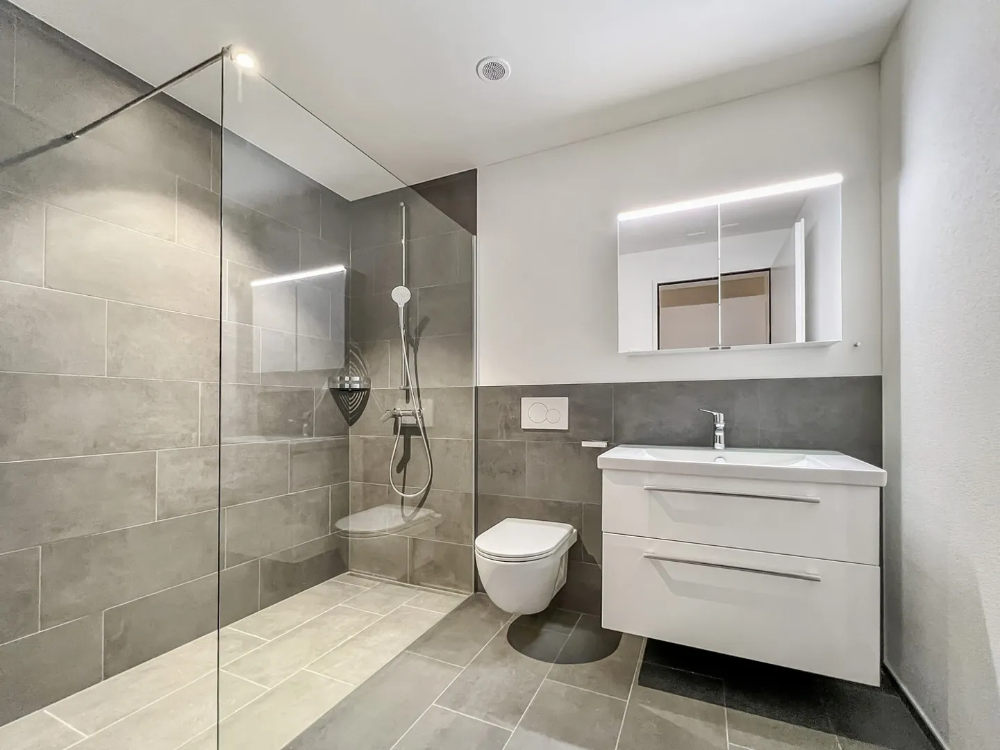 Appartement à louer - Photo 3 sur 8