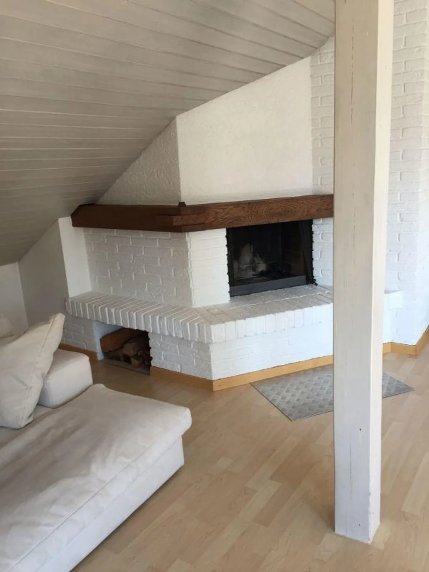 Charming Attic Apartment with Views - Photo 6 of 13