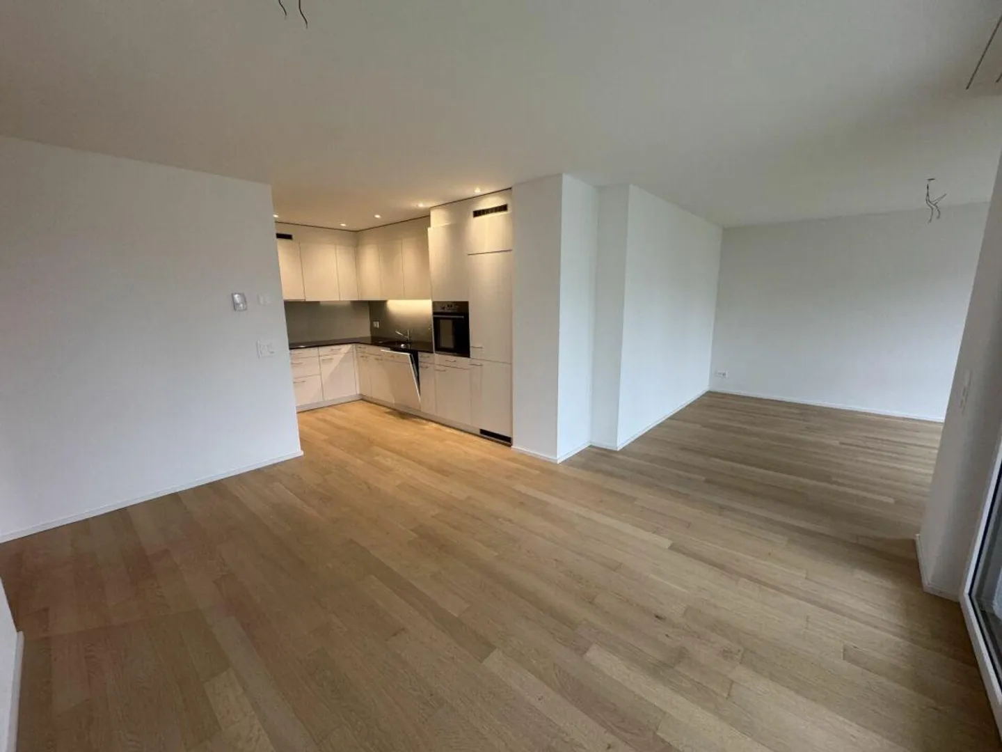 Attraktive 2.5-Zimmerwohnung im 1.Obergeschoss - Foto 4 von 13