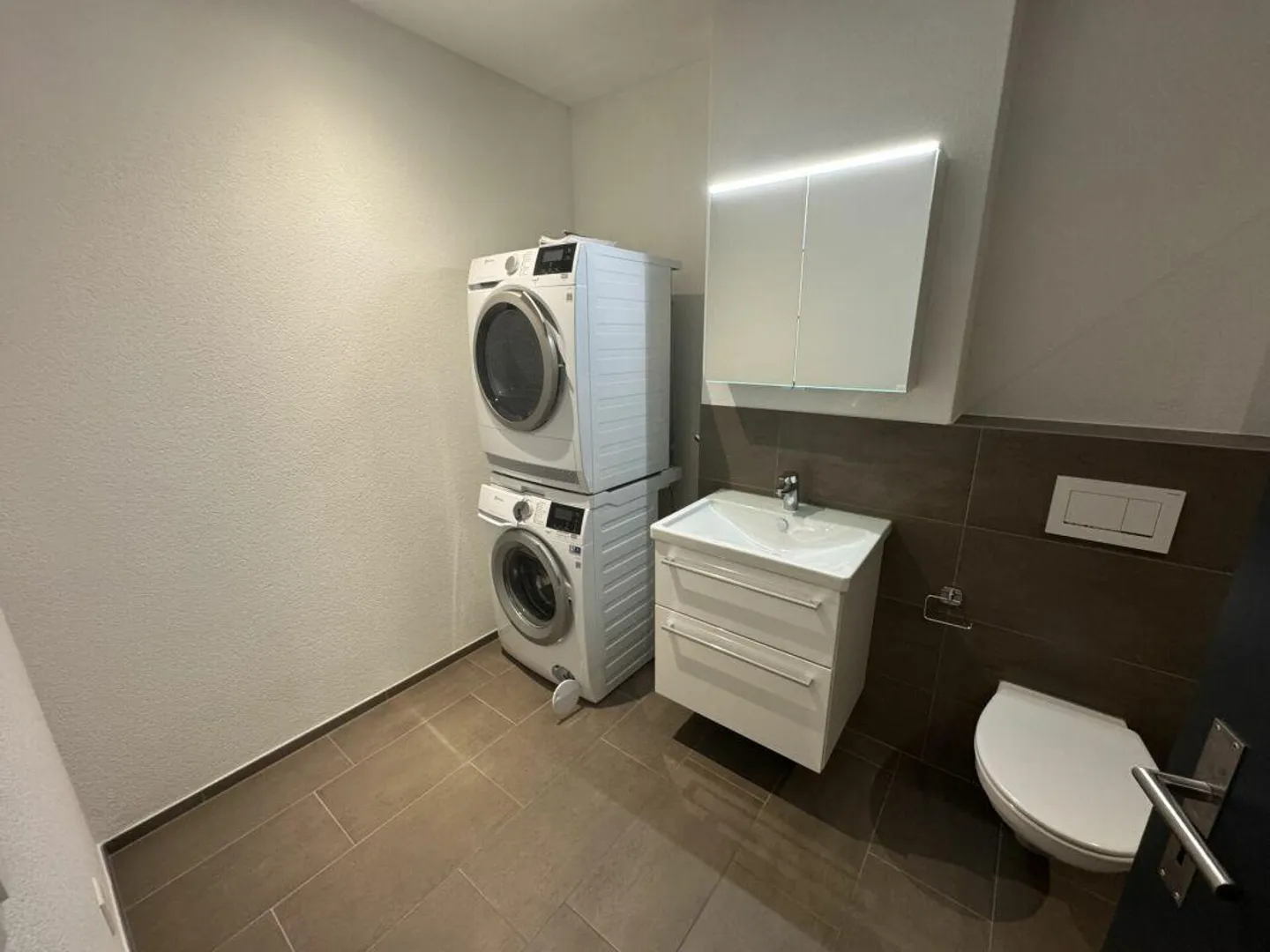 Attraktive 2.5-Zimmerwohnung im 1.Obergeschoss - Foto 8 von 13