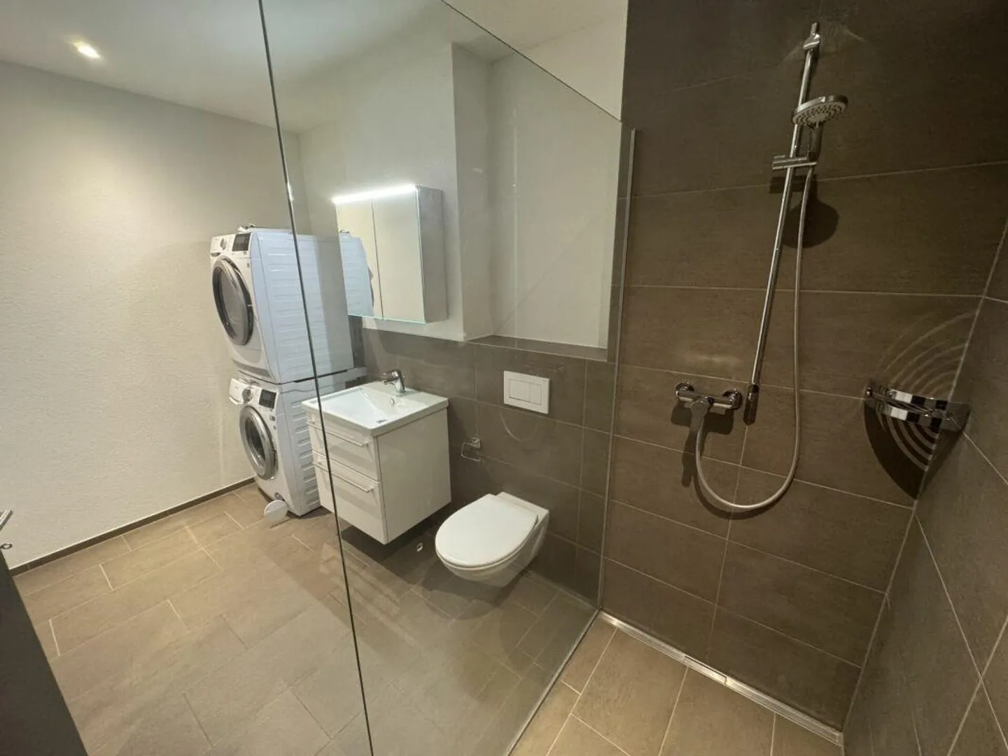 Attraktive 2.5-Zimmerwohnung im 1.Obergeschoss - Foto 9 von 13