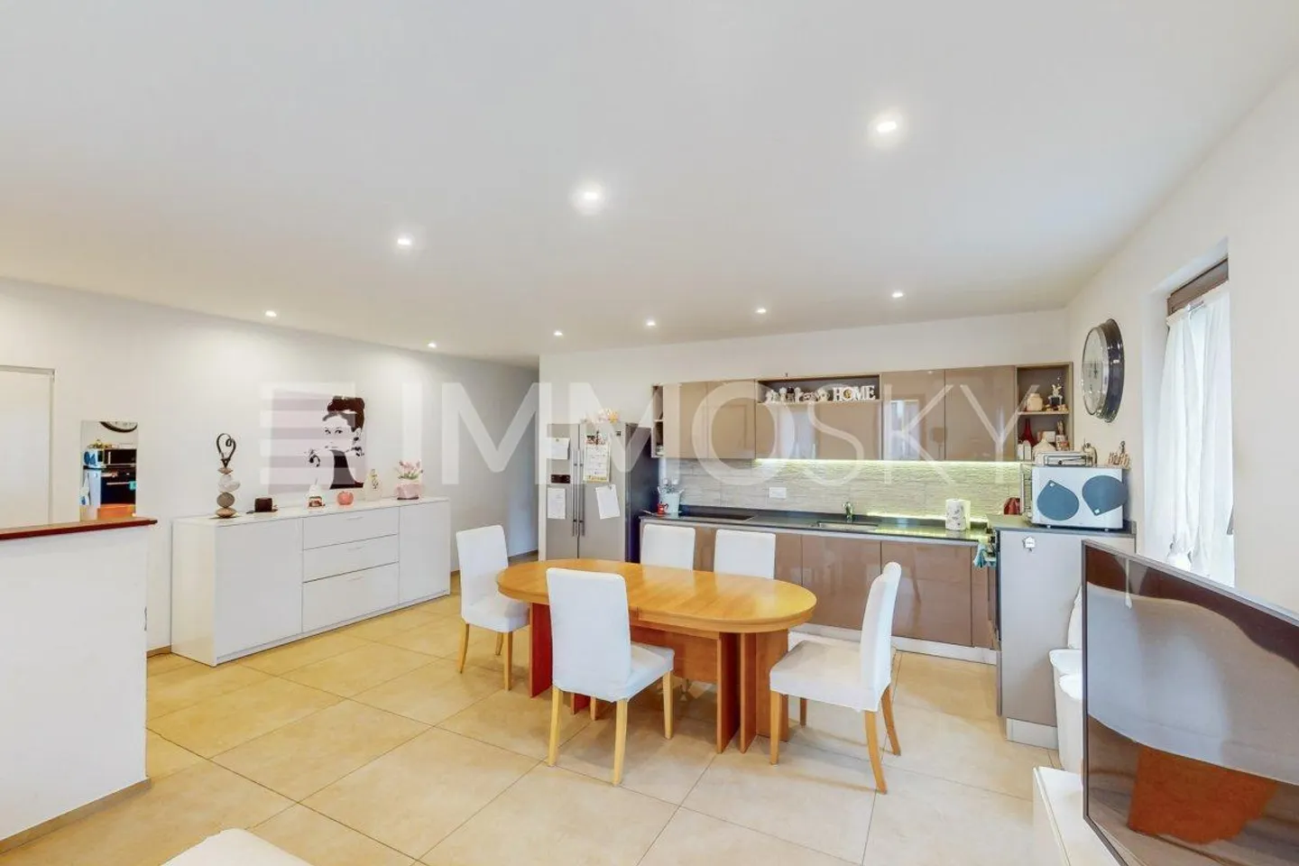 Already renovated, very interesting and ready to live - Photo 2 of 4