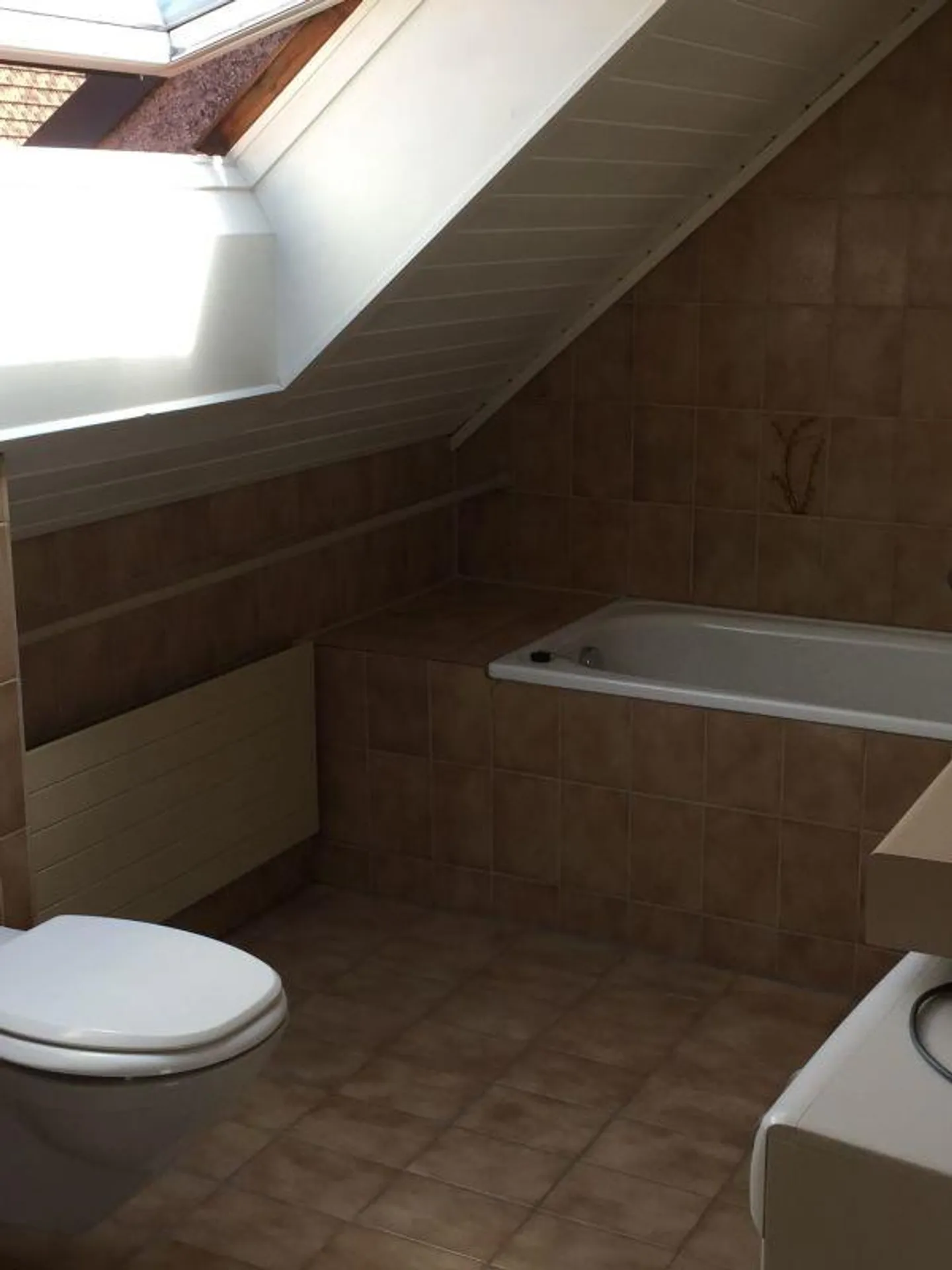 Charming Attic Apartment with Views - Photo 10 of 13