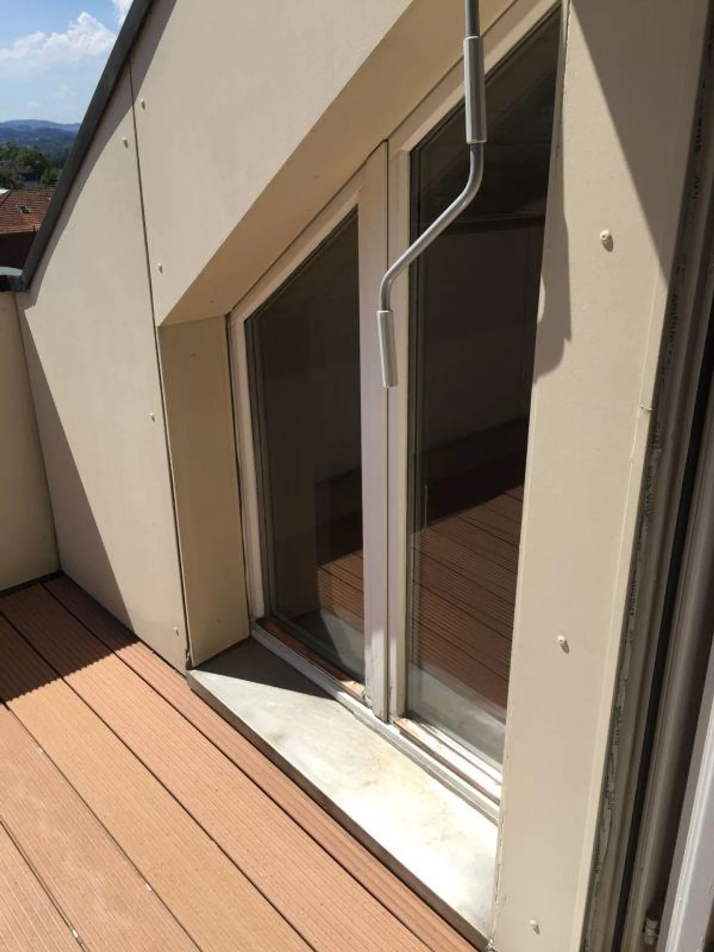 Charming Attic Apartment with Views - Photo 11 of 13