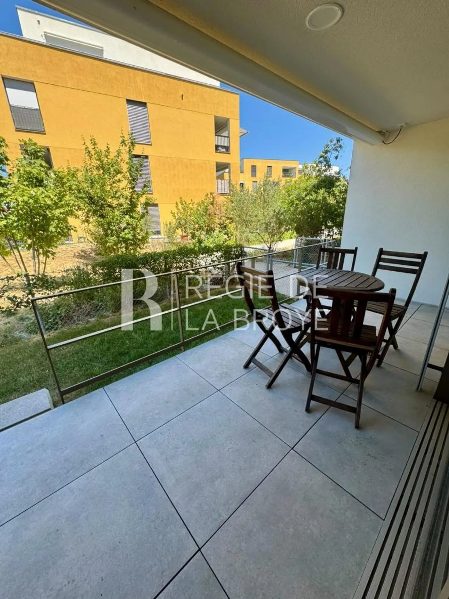 Two and a half room apartment on the ground floor in Estavayer-le-Lac - Photo 3 of 3