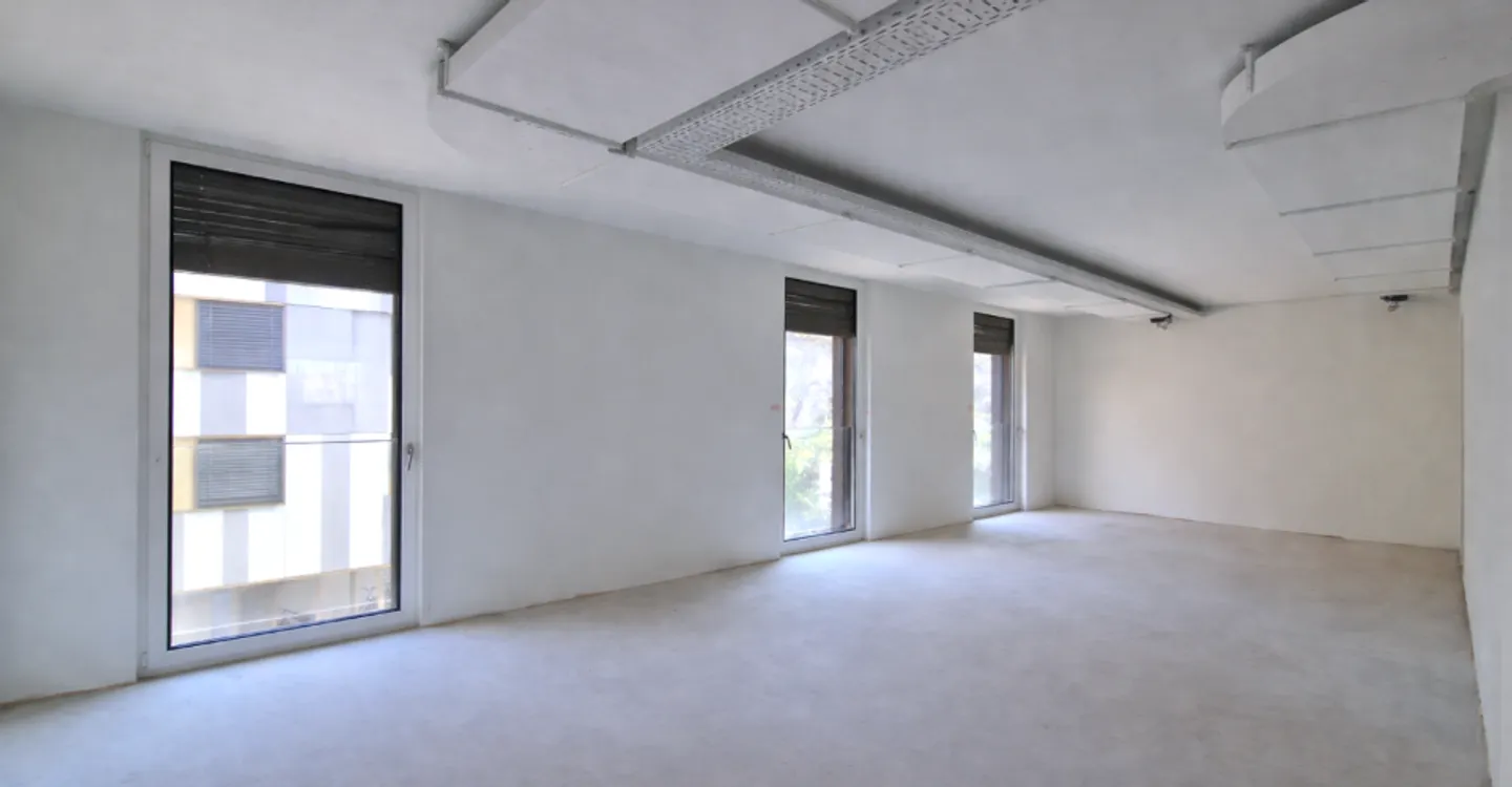 Commerce - Photo 6 of 9