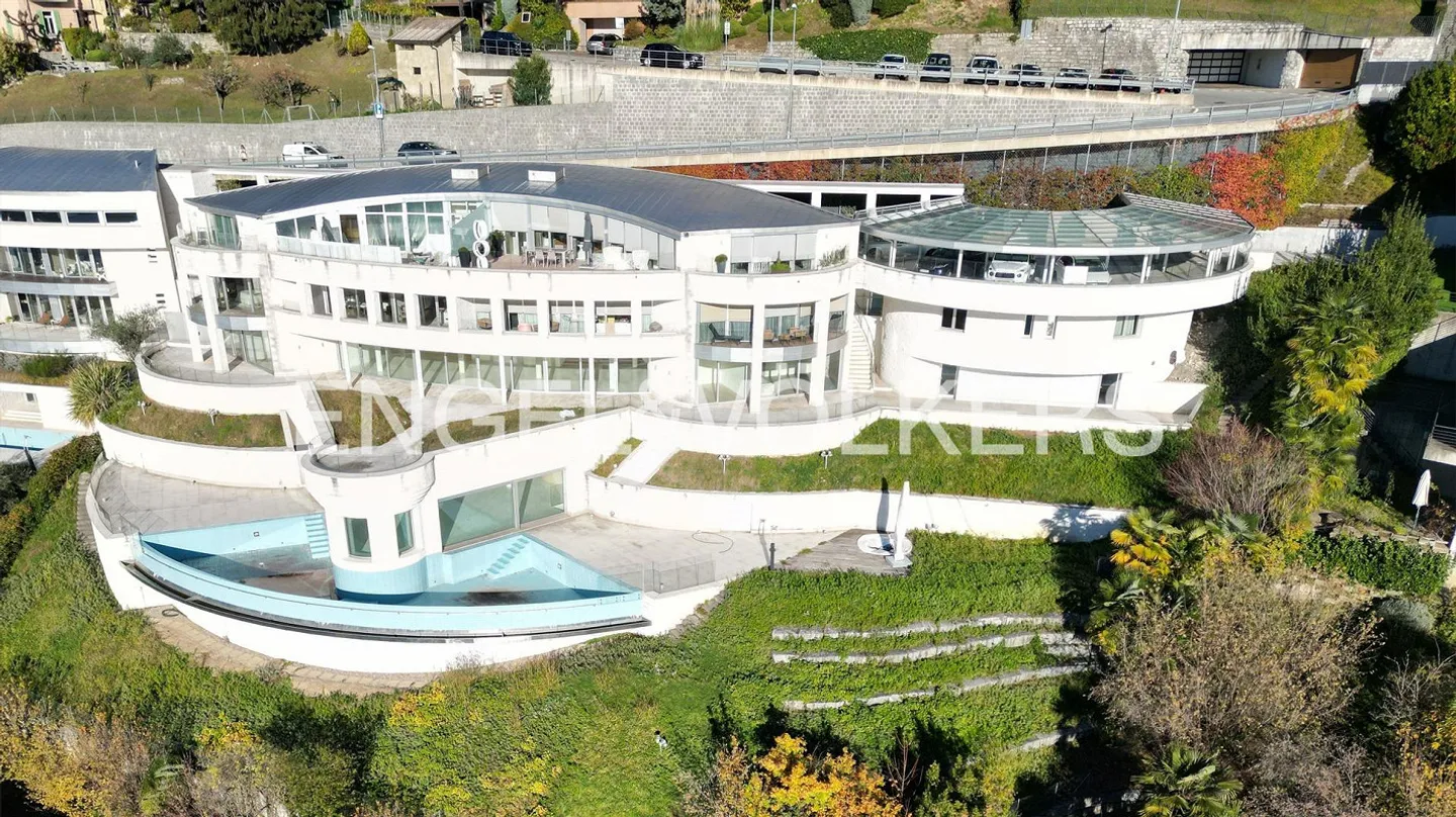 Herrliche Terrassenwohnung mit Panoramablick - Photo 3 sur 11