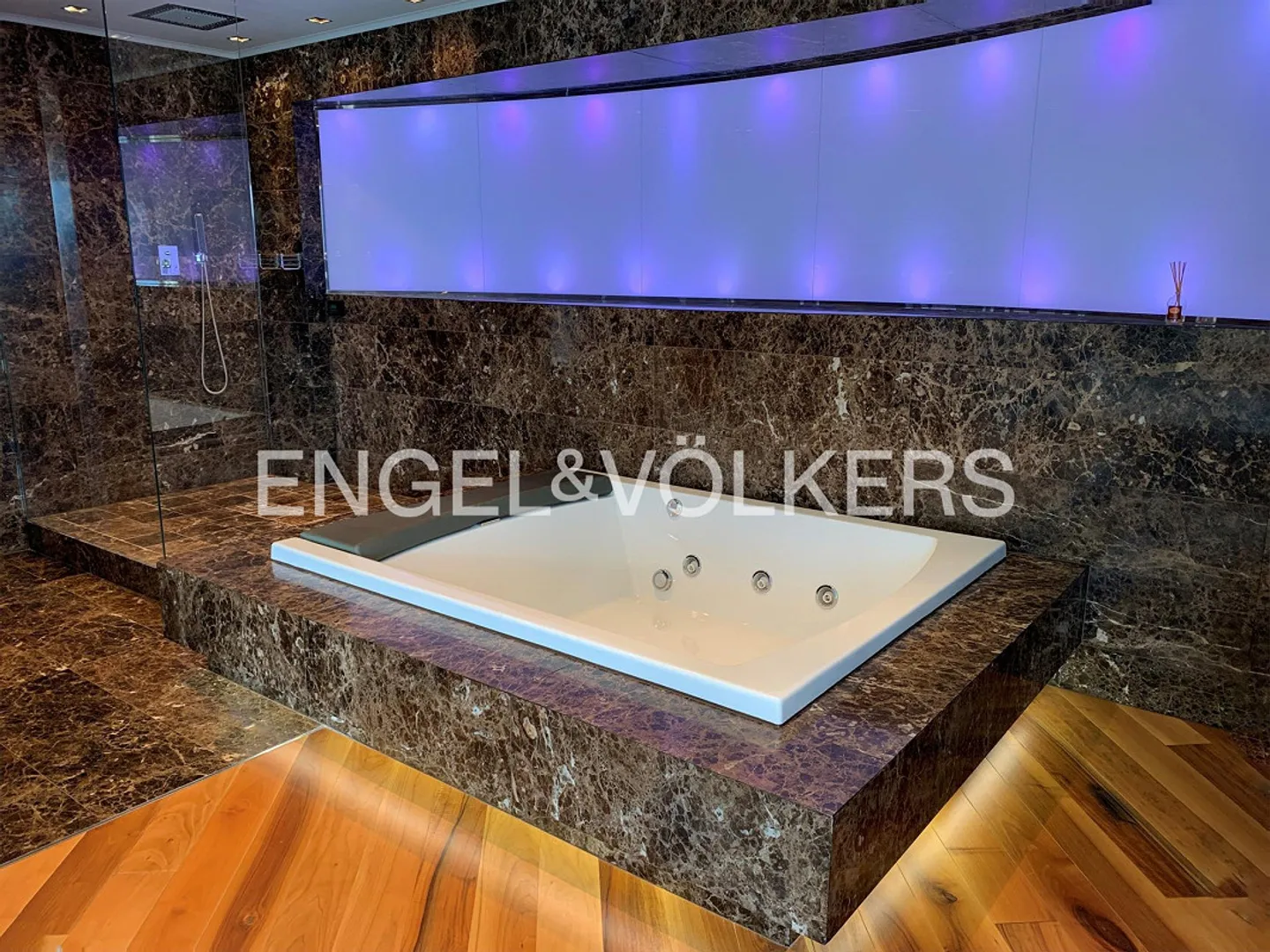 Herrliche Terrassenwohnung mit Panoramablick - Photo 9 sur 11