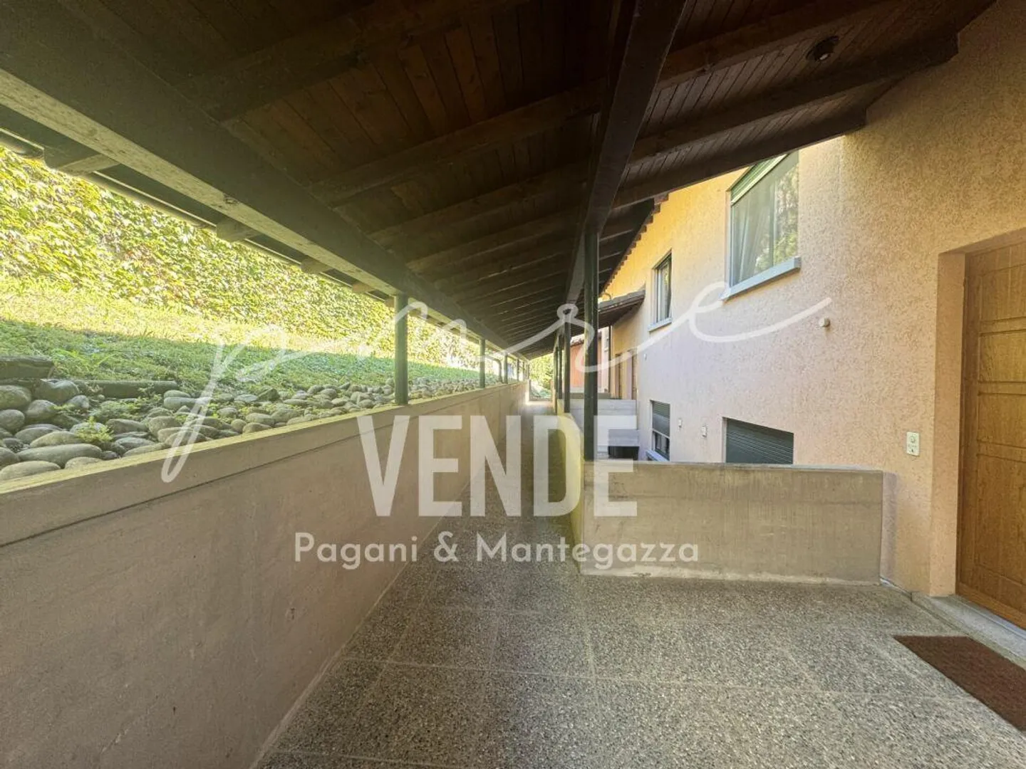 CASTAGNOLA | PACE, TRANQUILLITÀ E VISTA SUL LAGO - Foto 2 di 21