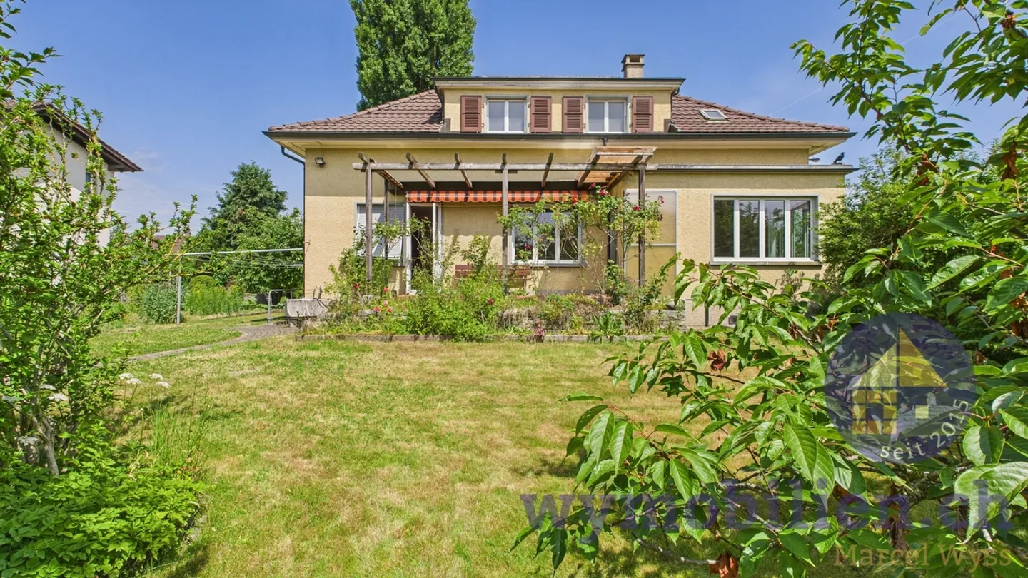 Ex villa architettonica, offerta di spazio convincente, grande appezzamento! - Foto 1 di 12