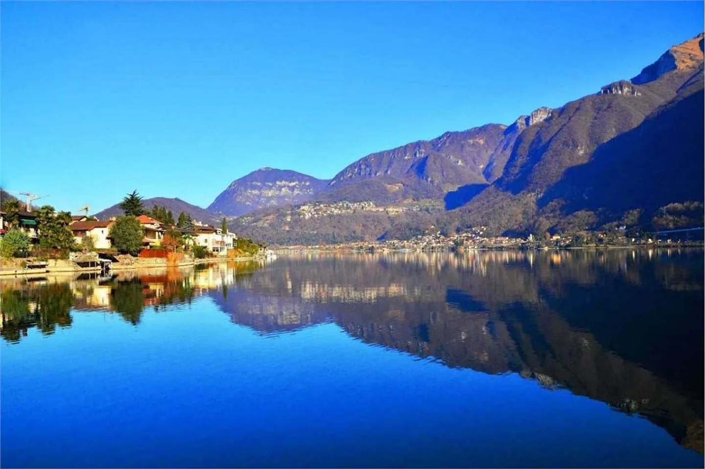 Elegante Seebad-Villa mit Pool - Foto 2 von 12