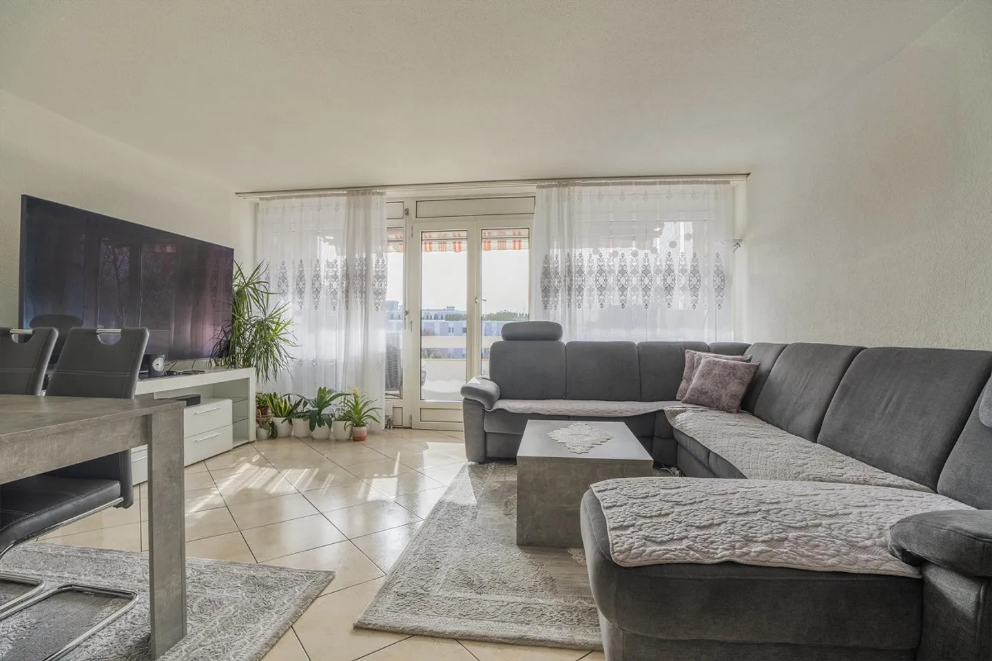 Geräumige Wohnung mit Alpenblick - Foto 6 von 19