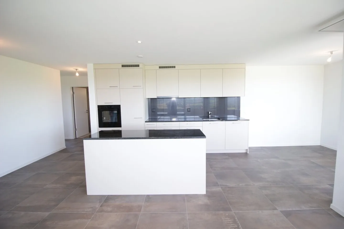 Appartement à louer - Photo 2 sur 13