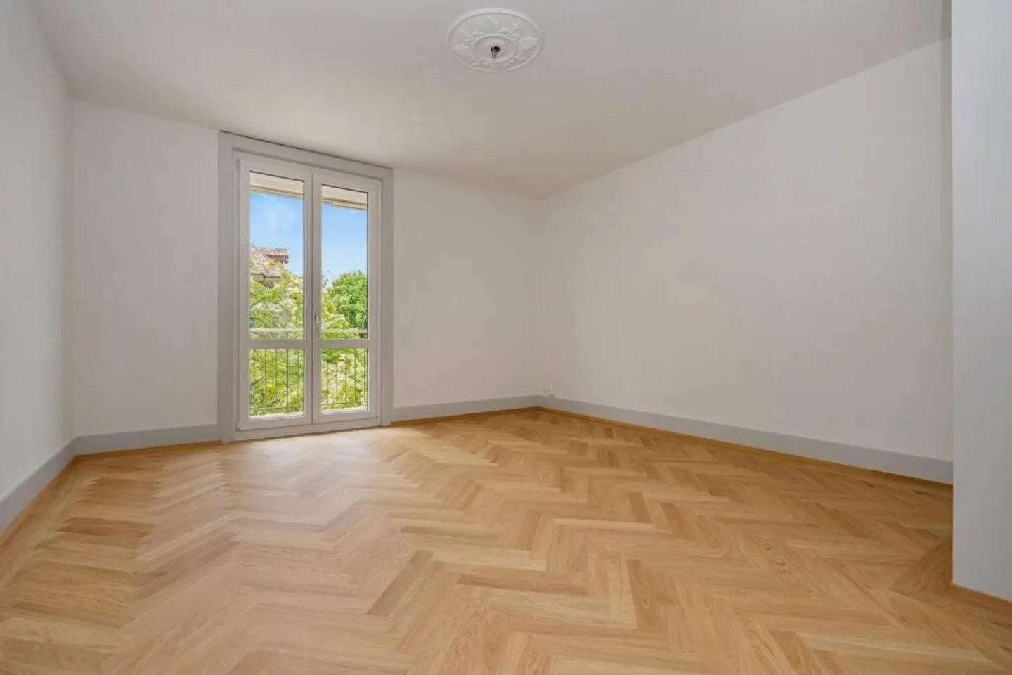 Charmante Wohnung mit Terrasse - Foto 2 von 8